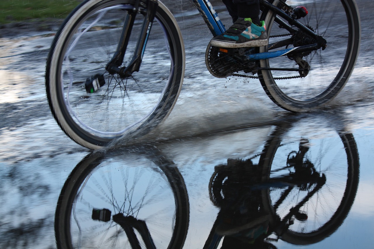 Hogyan öltözzünk kerékpározáshoz összhangban az időjárással?