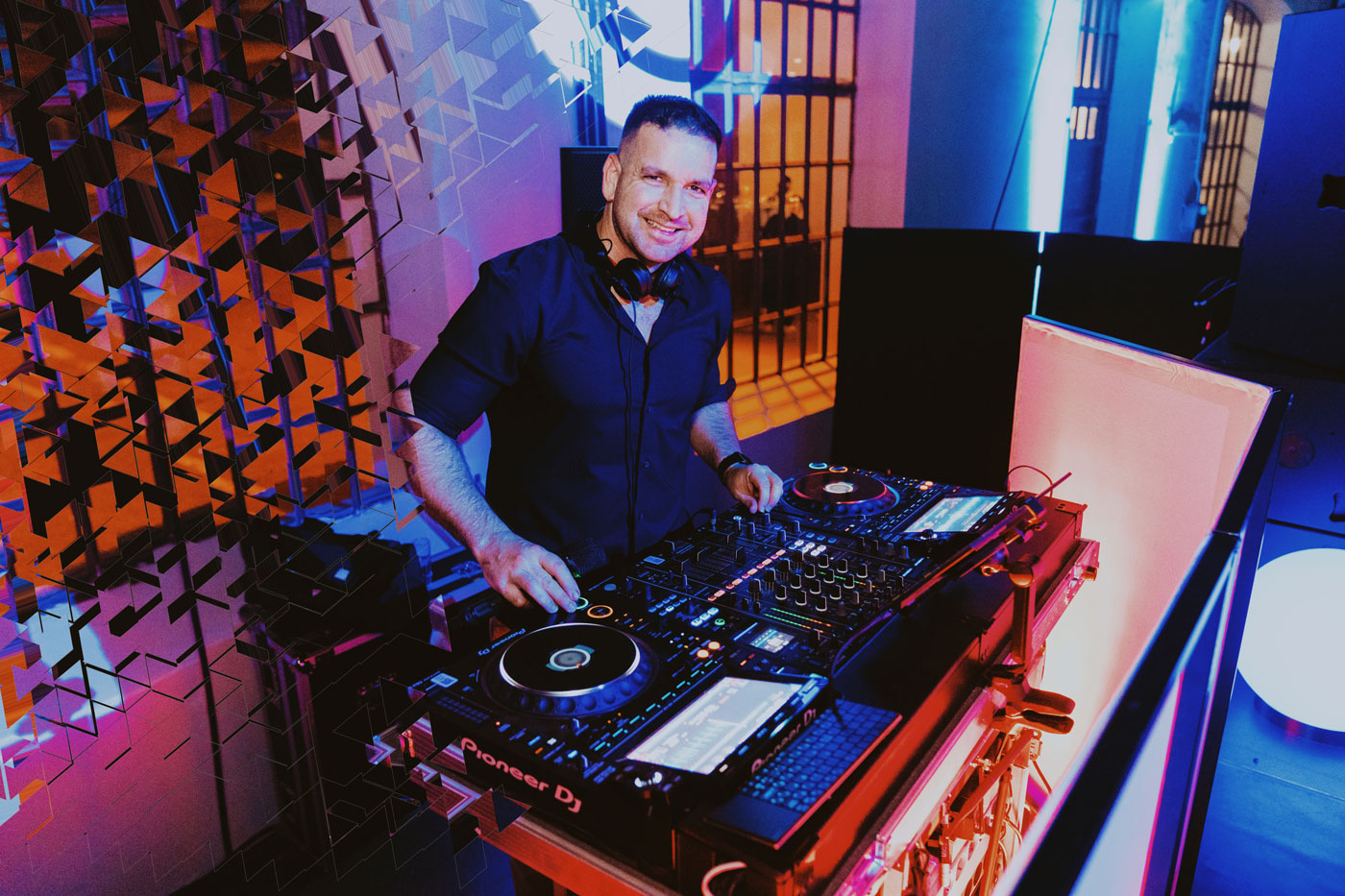 Hogyan válassz esküvői DJ-t? – Tippek a felejthetetlen esküvődre